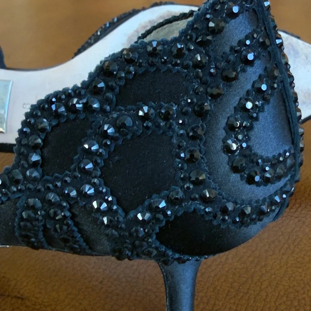 Bagley Mischka Ginny Black Embellished Pointed Toe Dress Pumps Evening Shoes 8‎